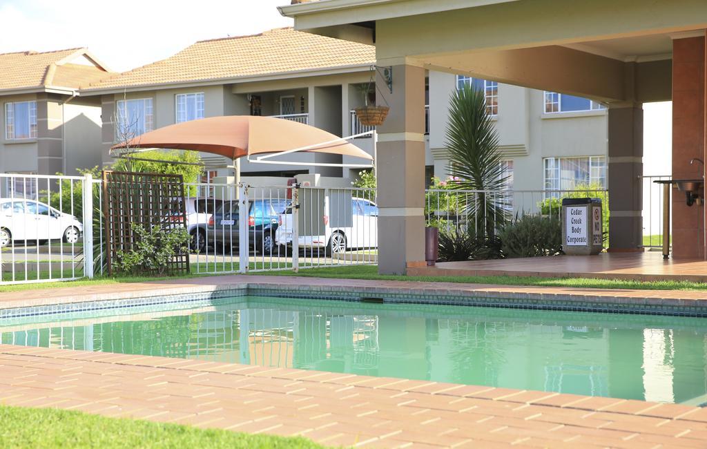 African Eagle Apartments Witfield Номер фото