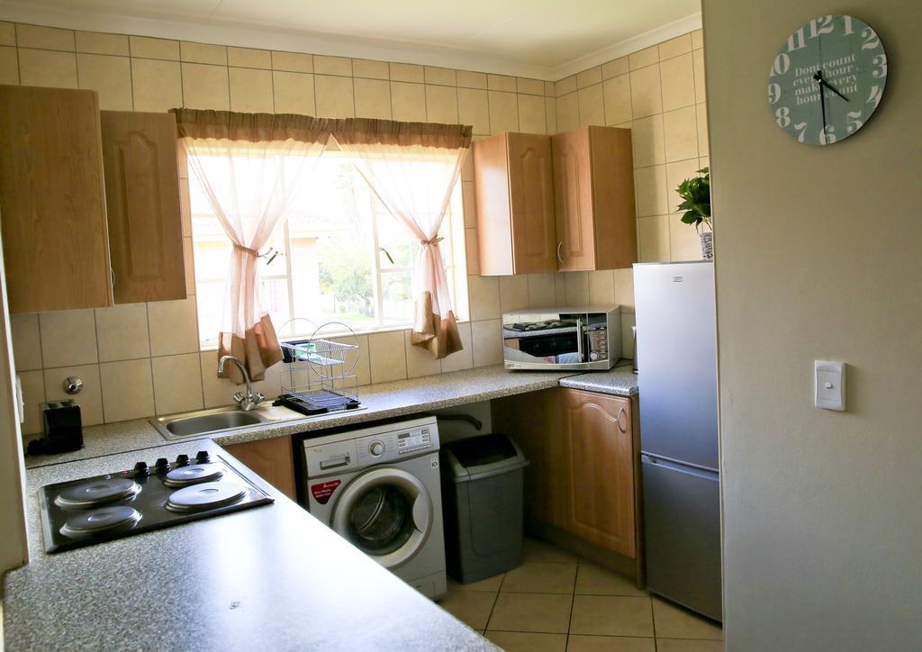 African Eagle Apartments Witfield Экстерьер фото