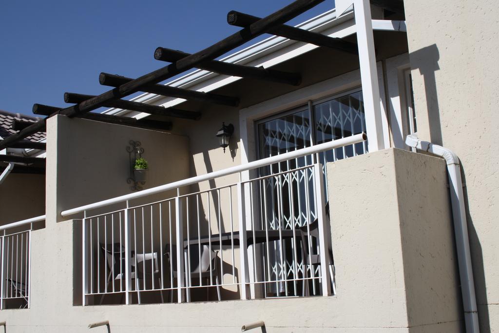 African Eagle Apartments Witfield Экстерьер фото